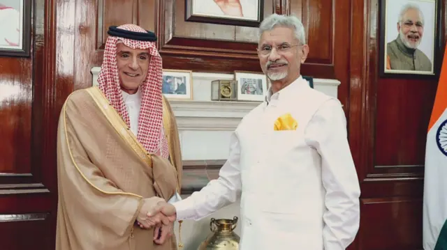 सऊदी अरब के विदेश राज्य मंत्री आदिल अल जुबैर और भारत के विदेश मंत्री एस जयशंकर