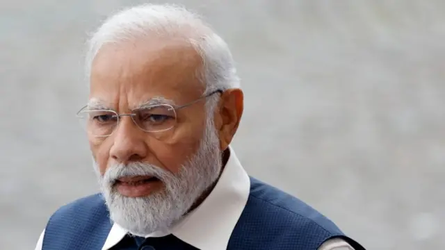 नरेंद्र मोदी