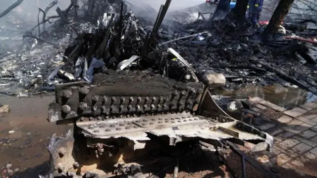 বিমানের ধ্বংসাবশেষ