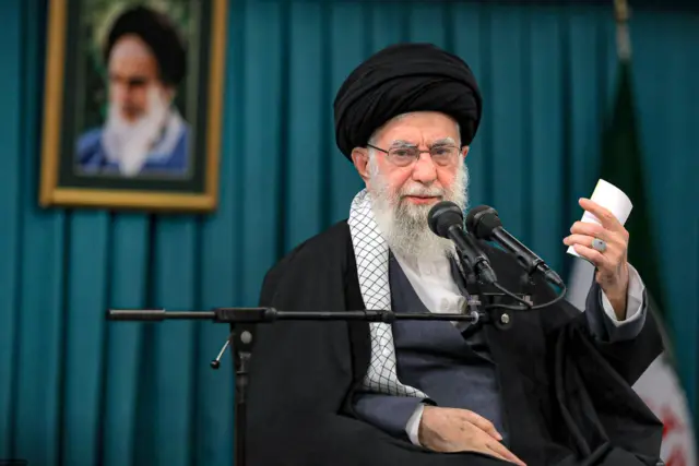 آیت‌الله خامنه‌ای