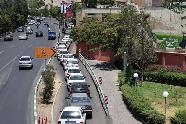 صور من طهران يوم الأحد
