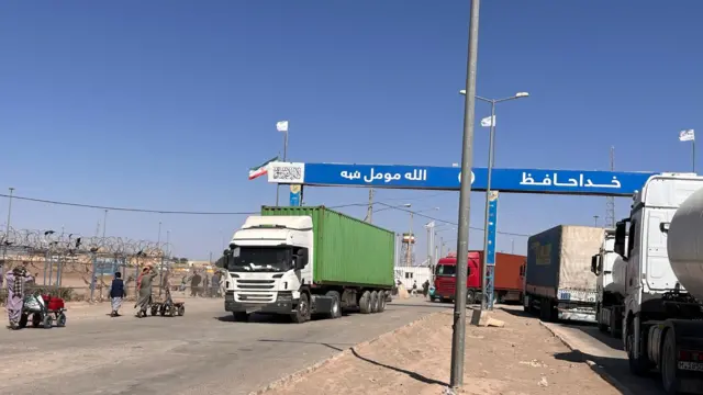 ‌‌په توکو بار لارۍ د افغانستان خاورې ته ننوځي