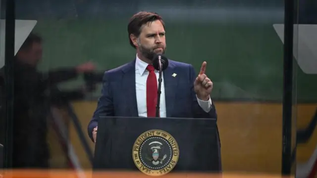 نائب الرئيس الأمريكي جيه دي فانس