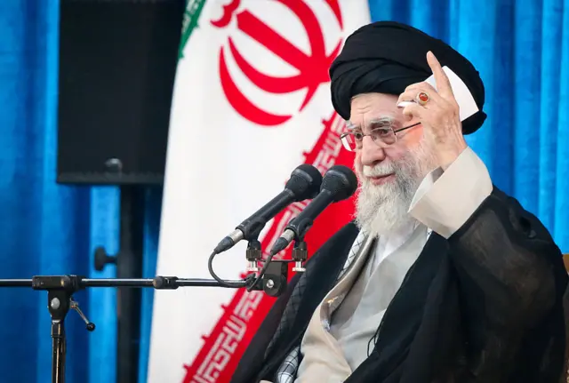 ایران کے رہبرِ اعلیٰ آیت اللہ علی خامنہ ای