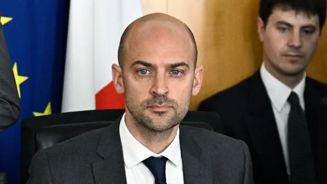 وزير الخارجية الفرنسي جان نويل بارو