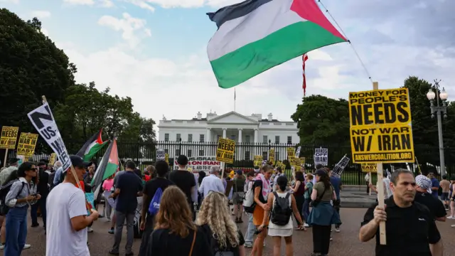 تظاهرات مقابل کاخ سفید در واشنگتن