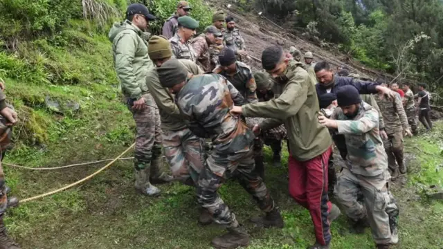 सिक्किम में जमीन धंसने से सेना के तीन जवानों की मौत