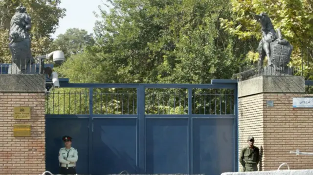 ब्रिटिश दूतावास