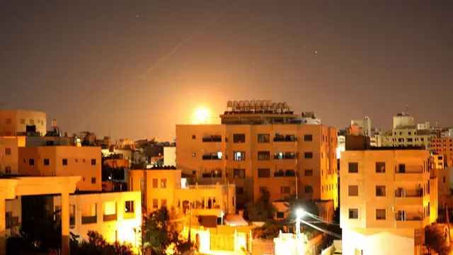 हवाई हमलों की तस्वीर