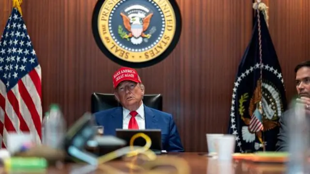 Tổng thống Donald Trump trong Phòng Tình Huống tại Nhà Trắng thời điểm Mỹ không kích Iran tối 21/6 giờ Mỹ