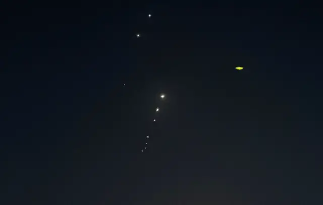 إطلاق صواريخ اعتراضية، بعد أن قالت القوات المسلحة الإيرانية إنها استهدفت قاعدة العديد في هجوم صاروخي، كما شوهد من الدوحة، قطر، 23 يونيو 2025