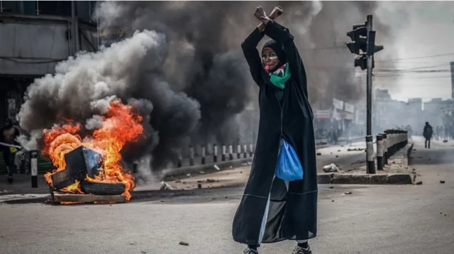 Ndị uweojii na-agba mbọ ikposa ndị na-eme ngagharịiwe na Kenya
