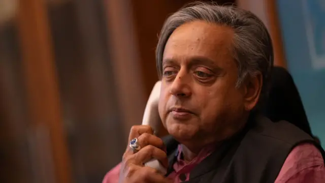 शशि थरूर