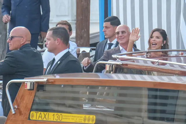 Jeff Bezos da amaryarsa