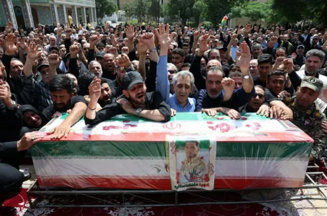 مراسم تشییع ماهان ستاره، سرباز وظیفه کشته شده در جنگ اسرائیل و ایران در شهر تهران