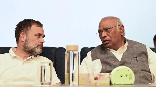 राहुल गांधी और मल्लिकार्जुन खड़गे