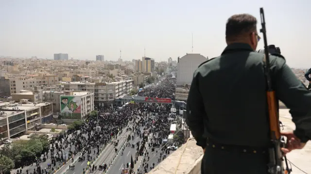 تشییع کشته شدگان حملات اسرائیل