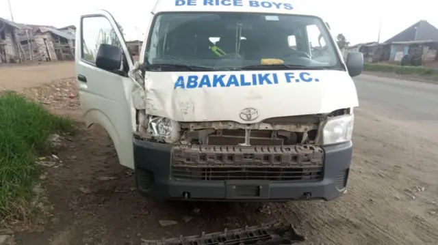 O nweghị otu onye n’ime ndị otu egwu bọọlụ ahụ tufuru ndụ ya dịka ha niile jiri ndụ ha pụta n’ihe mberede ahụ