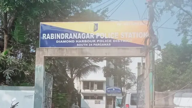 कोलकाता की कपड़ों की एक फै़क्ट्री में 14 साल के एक बच्चे की पिटाई का मामला