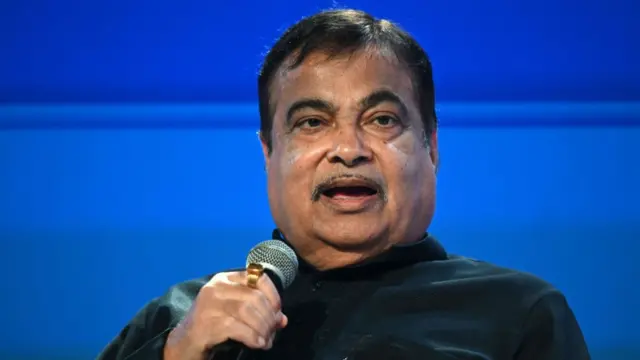 नितिन गडकरी