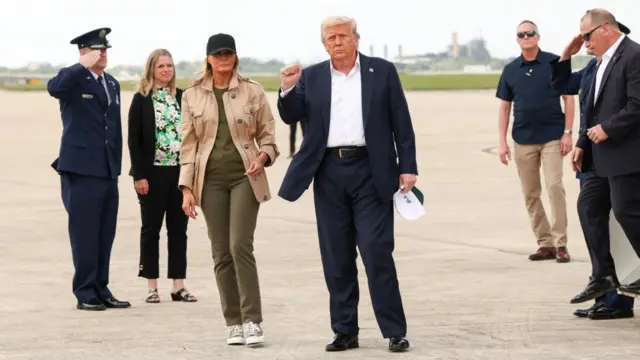 Onyeisiala Trump na nwunye ya anwụchiela Texas
