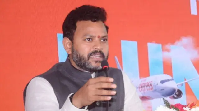 भारत के सिविल एविएशन मंत्री राम मोहन नायडू किंजरापु