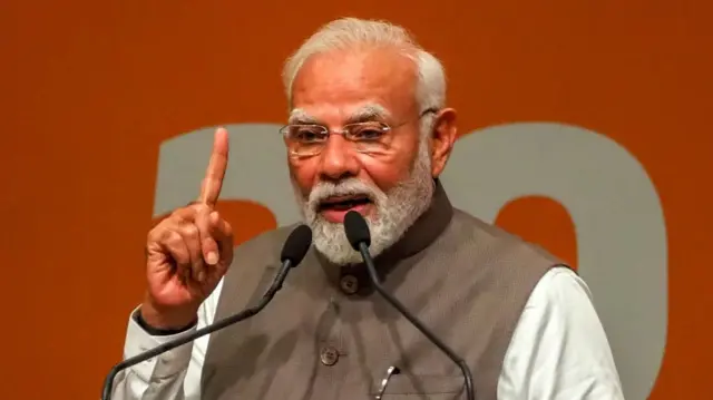 प्रधानमंत्री नरेंद्र मोदी