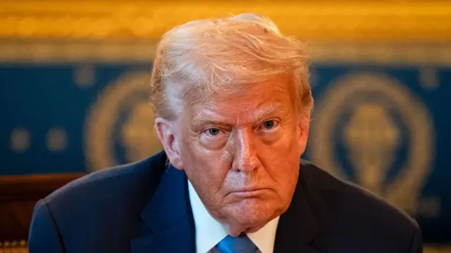 डोनाल्ड ट्रंप