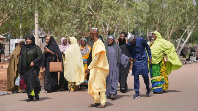 Mata da maza da ke zuwa ta'aziyyar Buhari