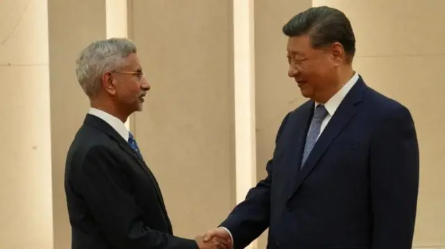 চীনের প্রেসিডেন্ট শি জিনপিং ও ভারতের পররাষ্ট্রমন্ত্রী এস জয়শঙ্কর