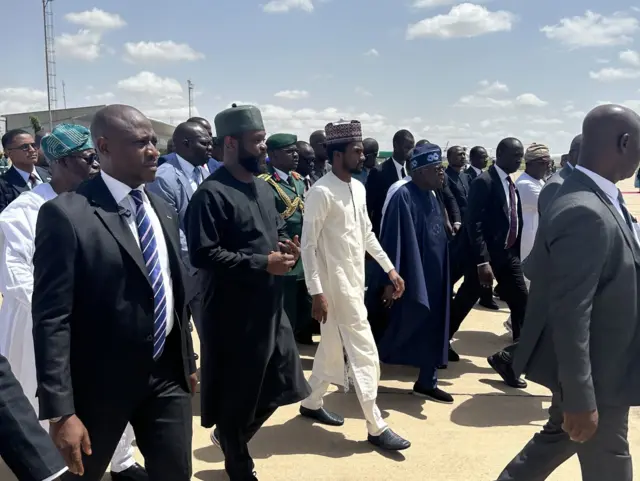Bola Tinubu, Yusuf Buhari da Seyi Tinubu bayan tarabar gawar marigayi Muhammadu Buhari