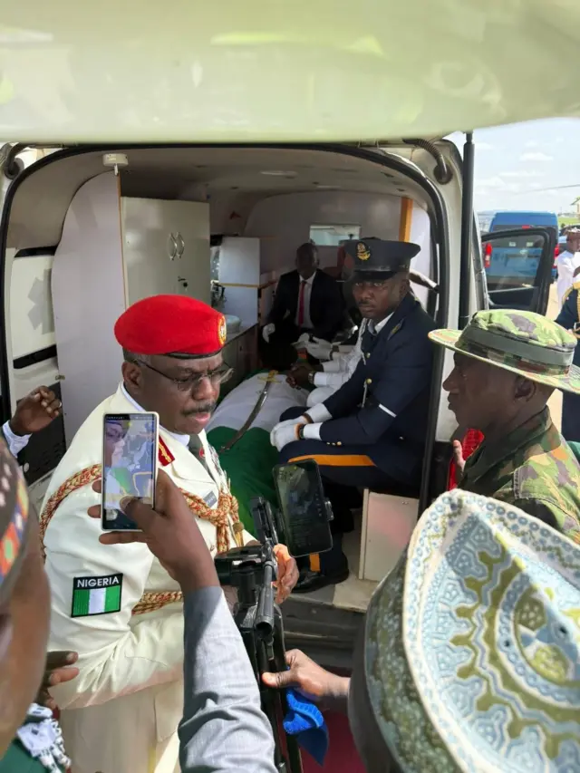 Gawar Buhari a motar ɗaukar marasa lafiya