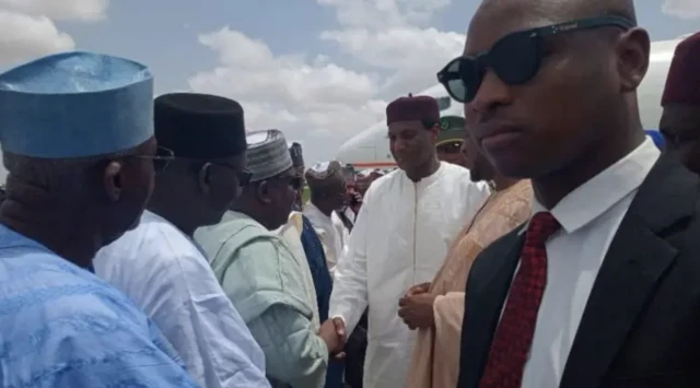 A delegation from the Republic of Niger being welcomed by representatives of the Nigerian Government in Katsina State for the burial of late former President Buhari