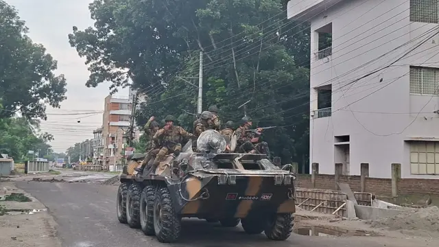 গোপালগঞ্জে বিশেষ অভিযান চলছে বলে জানিয়েছে পুলিশ