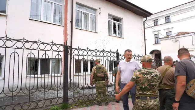 Хинштейн опубликовал фото поврежденного здания в посте об атаке на Рыльск