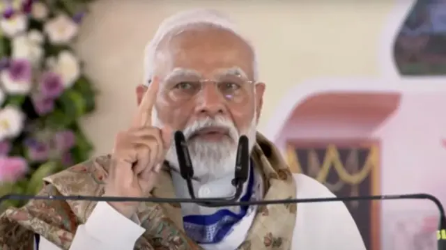 प्रधानमंत्री नरेंद्र मोदी