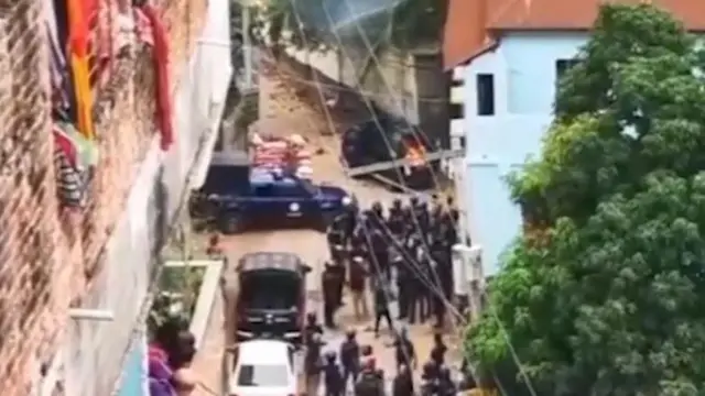 গত অগাস্টে আশুলিয়ায় লাশ পোড়ানোর এই ঘটনা ঘটে বলে জানা যায়