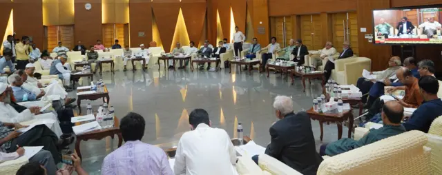 জাতীয় ঐকমত্য কমিশনের সঙ্গে রাজনৈতিক দলগুলোর সভা