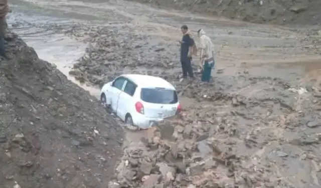 سیلابی ریلے