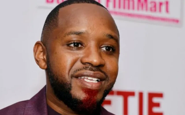 Boniface Mwangi bụ onye ndọrọndọrọ ama ama na-etinye aka n'ọtụtụ ngagharịiwe