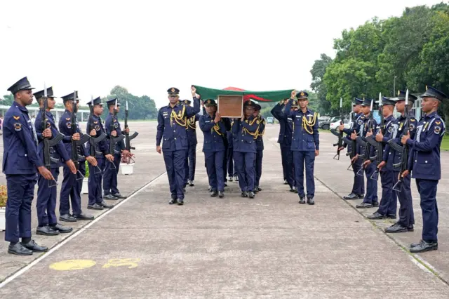 ফ্লাইট লেফটেন্যান্ট মোঃ তৌকির ইসলাম এর ফিউনারেল প্যারেড