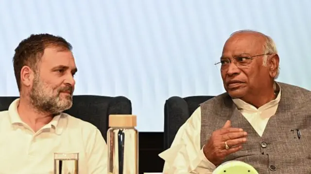 राहुल गांधी के साथ मल्लिकार्जुन खड़गे