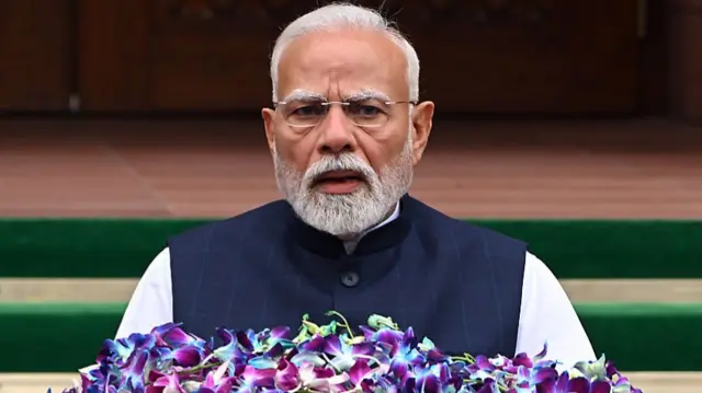 नरेंद्र मोदी