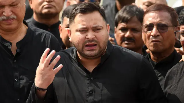 तेजस्वी यादव