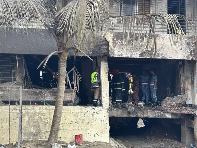 মাইলস্টোন স্কুল অ্যান্ড কলেজে বিমান বিধ্বস্তের ঘটনায় নিহতের সংখ্যা বেড়েছে বলে জানিয়েছে সরকার