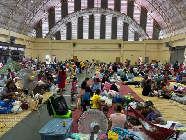 ဆူရင်ခရိုင်က စစ်ရှောင်စခန်း