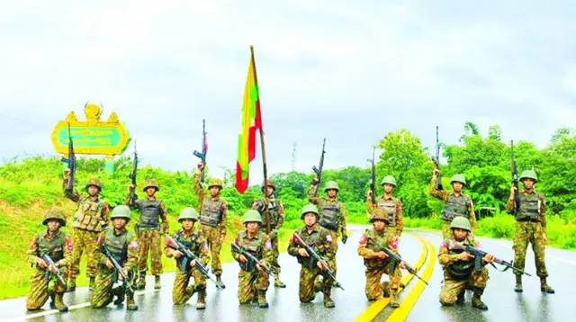 ကျုံဒိုး- ကော့ကရိတ်လမ်းပေါ်က စစ်ကောင်စီတပ်ဖွဲ့