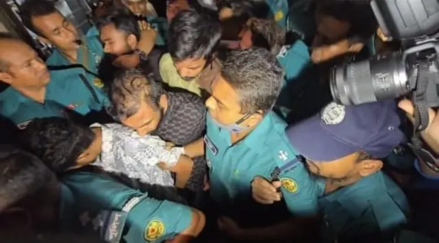 গ্রেফতারকৃতদের রোববার আদালতে আনা হলে চারজনকে সাত দিনের রিমান্ড মঞ্জুর করে আদালত