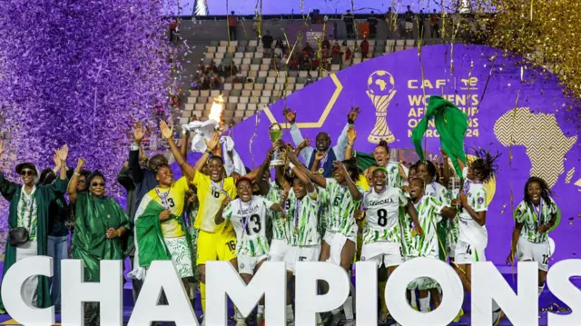 Tawagar Super Falcons da suka lashe kofin mata na Afirka a ranar Asabar