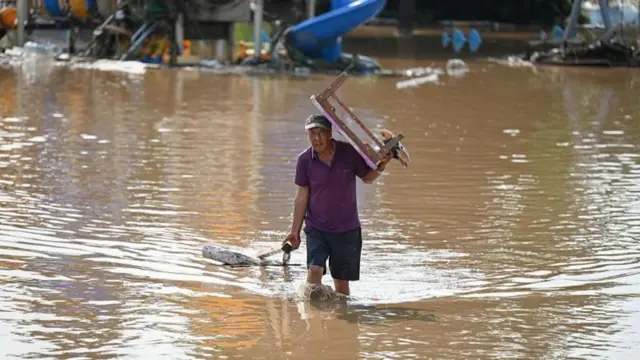 চীনে আগামীতে আবারও ভারী বৃষ্টির পূর্বাভাস দেওয়া হয়েছে